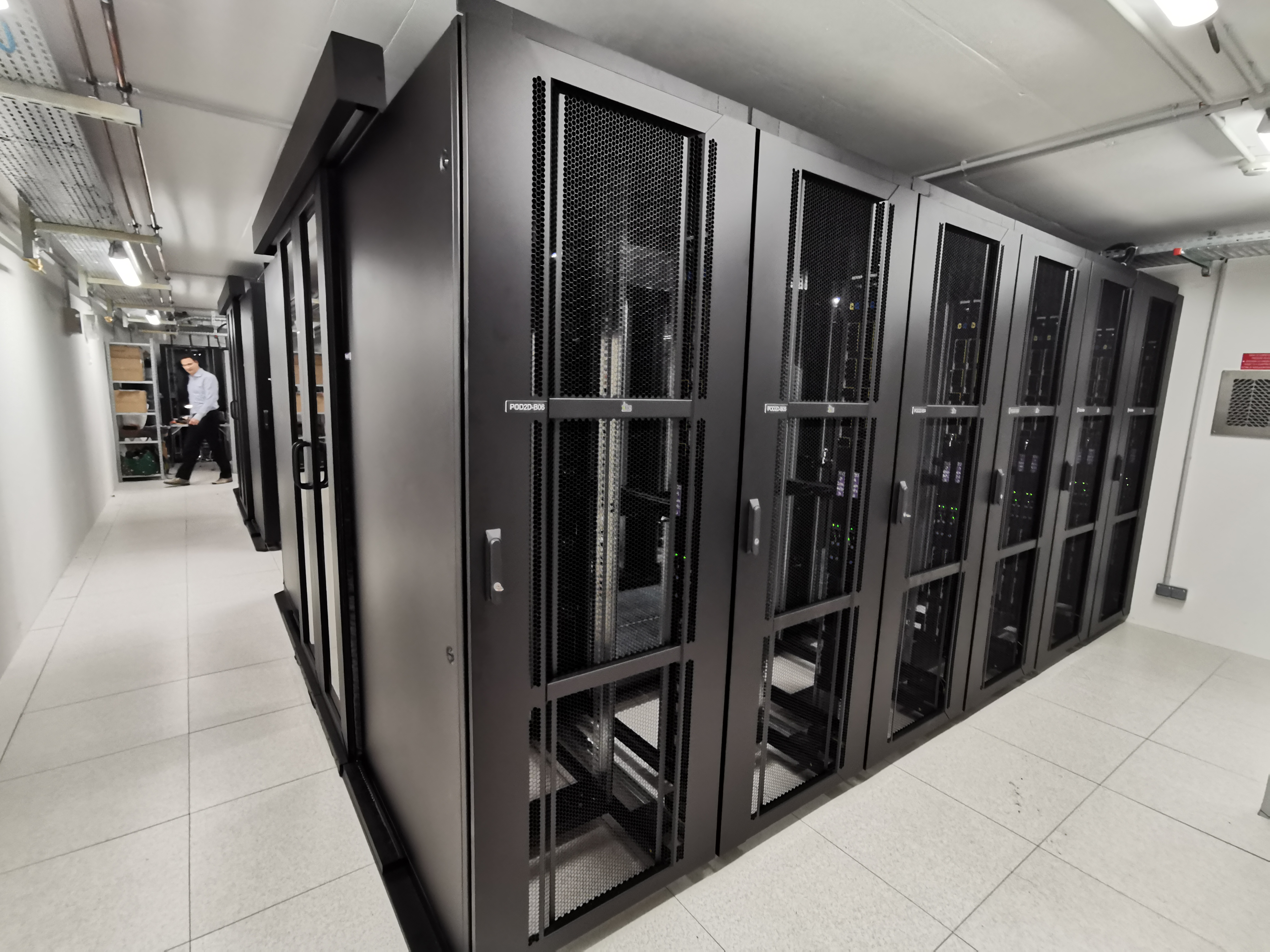 Salle de serveurs informatiques